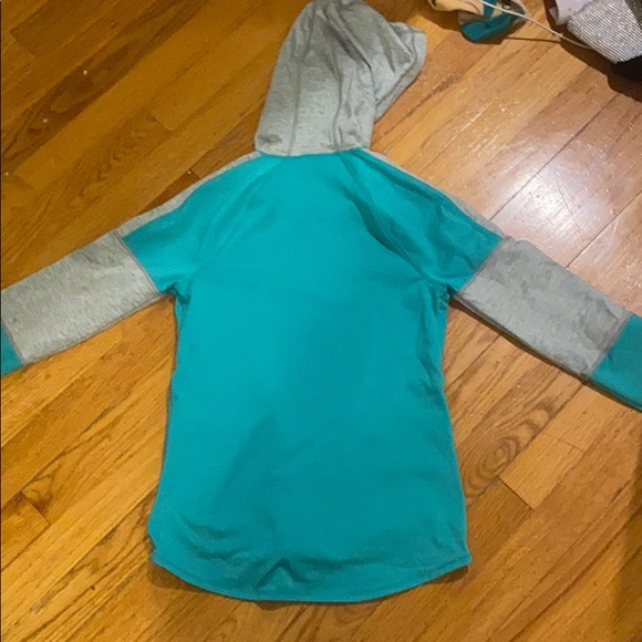 Girls athleta green and grey hoodie. - Picture 2 of 3